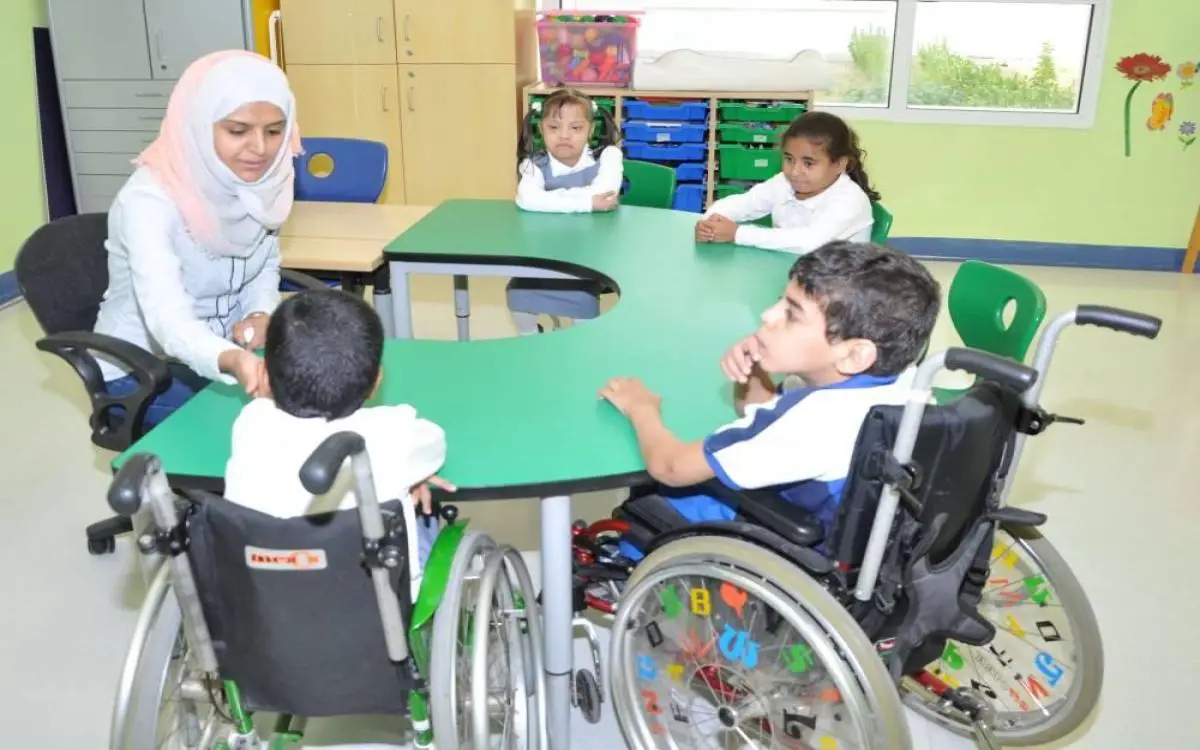 بعثات علمية وفرص عمل لأصحاب الهمم في الإمارات